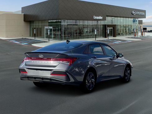 New 2026 Hyundai Elantra SEL FWD image 6