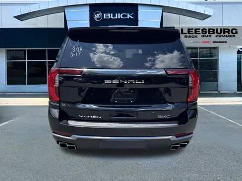 Used 2025 GMC Yukon XL Denali Ultimate AWD/4WD image 6