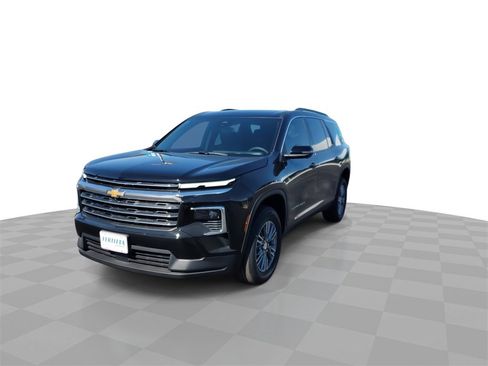 New 2026 Chevrolet Traverse LT w/ Driver Confidence Package image 3