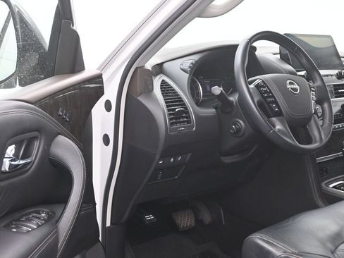 Used 2023 Nissan Armada Platinum w/ Captain's Chairs Package RWD image 11