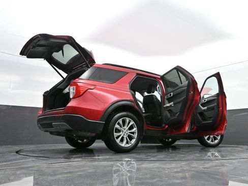 Used 2021 Ford Explorer XLT w/ Equipment Group 202A image 49