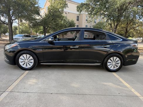 Used 2016 Hyundai Sonata SE FWD image 4