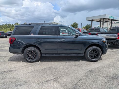 Used 2022 Ford Expedition Timberline AWD/4WD image 3