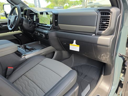 New 2026 Chevrolet Silverado 2500 ZR2 AWD/4WD image 18