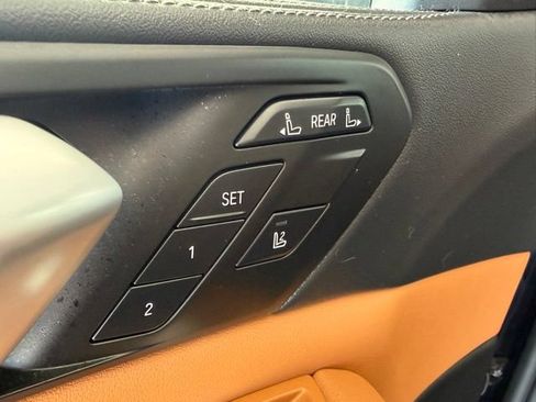 Used 2023 BMW X7 xDrive40i w/ M Sport Package AWD/4WD image 12