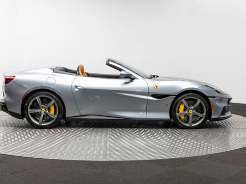 Certified 2022 Ferrari Portofino M image 9