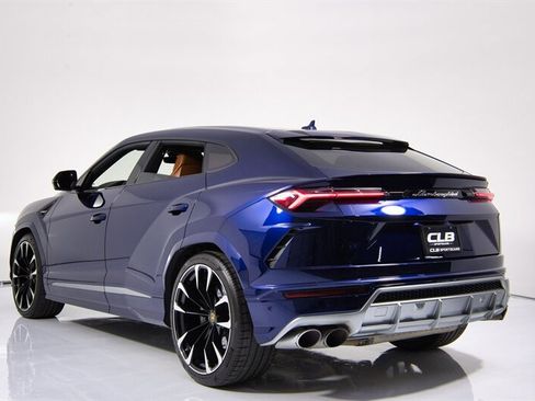 Used 2022 Lamborghini Urus AWD/4WD image 8