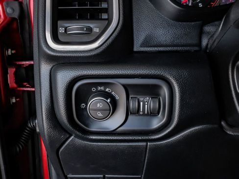 Used 2019 RAM 2500 Laramie image 26