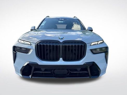 New 2026 BMW X7 xDrive40i w/ M Sport Package AWD/4WD image 7