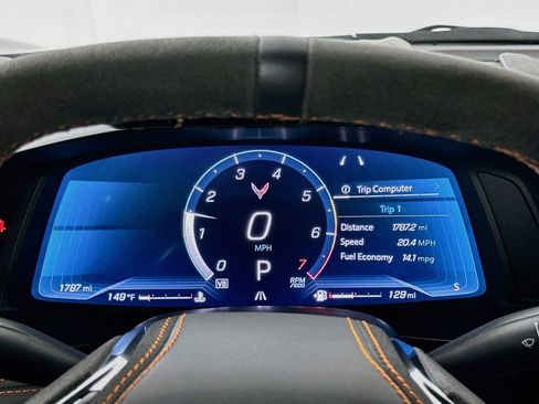 Used 2025 Chevrolet Corvette Stingray Premium Conv w/ Z51 Performance Package RWD image 13