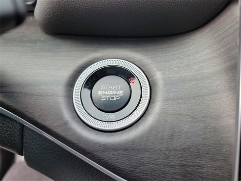 New 2025 Jeep Grand Cherokee Limited w/ Trailer Tow Package image 15