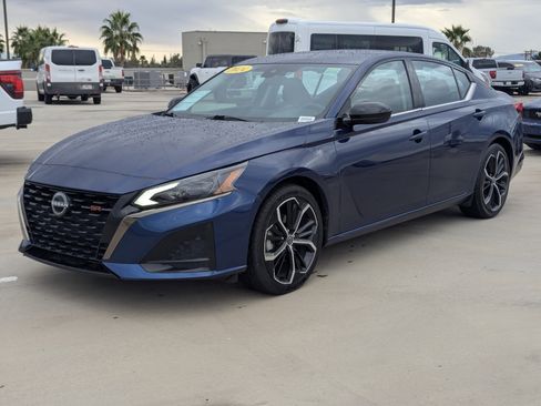 Used 2024 Nissan Altima 2.5 SR image 5