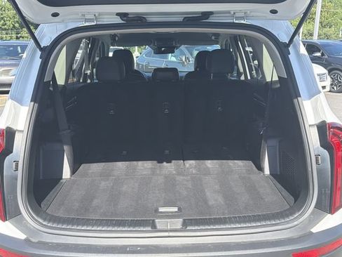 Used 2022 Kia Telluride LX AWD/4WD image 29