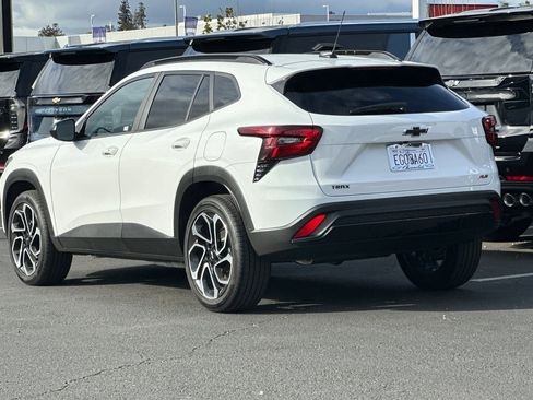 Used 2025 Chevrolet Trax RS w/ Driver Confidence Package image 7