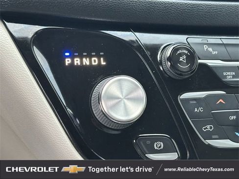 Used 2017 Chrysler Pacifica Touring-L Plus image 20