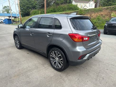 Used 2018 Mitsubishi Outlander Sport ES FWD image 5