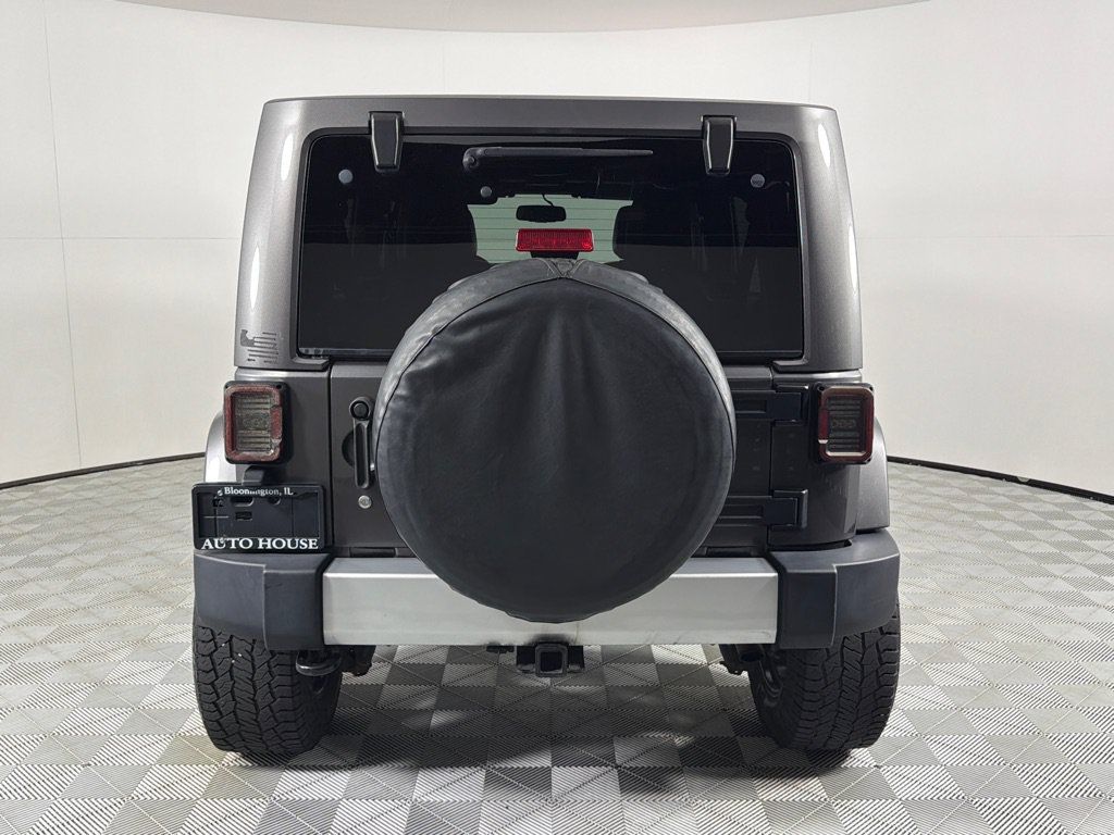 Used 2014 Jeep Wrangler Unlimited Sahara w/ Max Tow Package AWD/4WD image 6