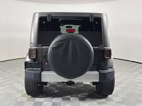 Used 2014 Jeep Wrangler Unlimited Sahara w/ Max Tow Package AWD/4WD image 6
