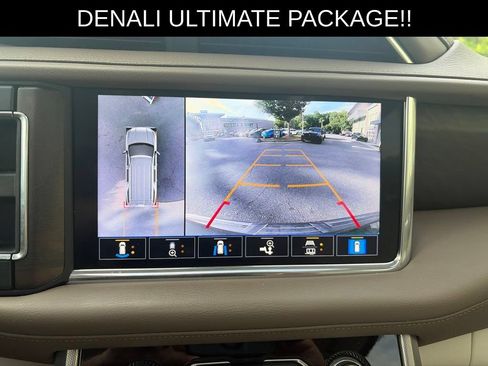 Used 2021 GMC Yukon Denali w/ Denali Ultimate Package AWD/4WD image 10