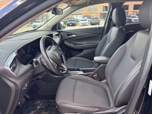 Used 2025 Buick Encore GX Preferred FWD image 25