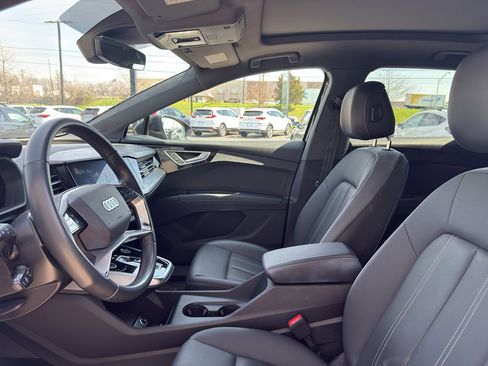 Used 2023 Audi Q4 e-tron Premium Plus image 9