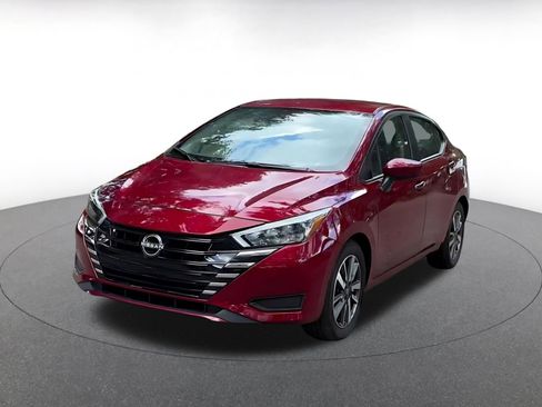Used 2025 Nissan Versa SV FWD image 8