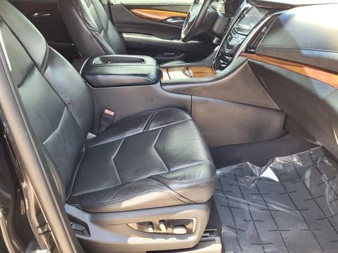 Used 2015 Cadillac Escalade Premium AWD/4WD image 12