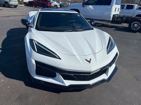 Used 2025 Chevrolet Corvette Z06 image 8