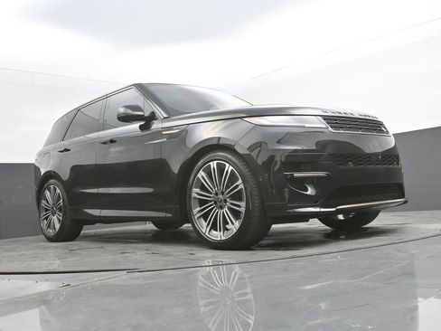Used 2024 Land Rover Range Rover Sport Dynamic SE image 34