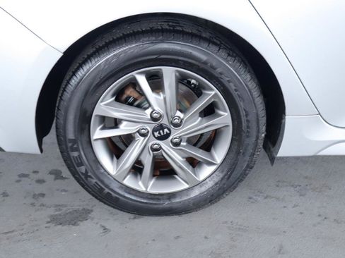 Used 2019 Kia Optima LX FWD image 5
