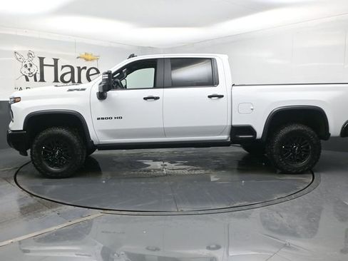 New 2026 Chevrolet Silverado 2500 ZR2 w/ LPO, Dark Essentials Package image 30