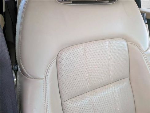 Used 2018 Land Rover Range Rover Sport HSE AWD/4WD image 18