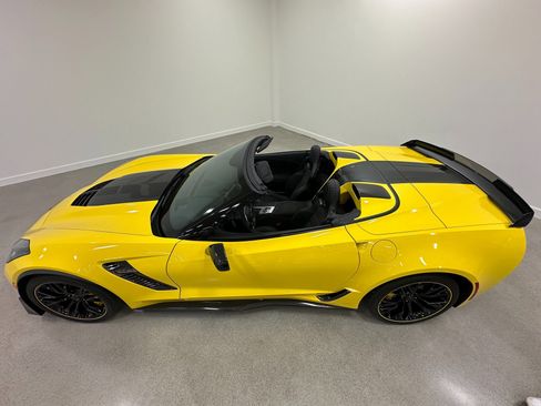 Used 2016 Chevrolet Corvette Z06 w/ C7.r Special Edition image 35