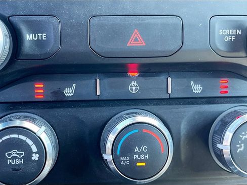 Used 2023 RAM 1500 Big Horn image 19