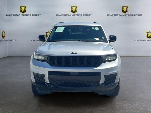 Used 2024 Jeep Grand Cherokee L Laredo AWD/4WD image 2