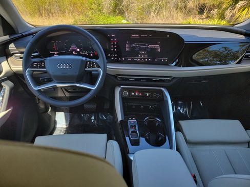 New 2025 Audi Q5 Premium Plus image 15