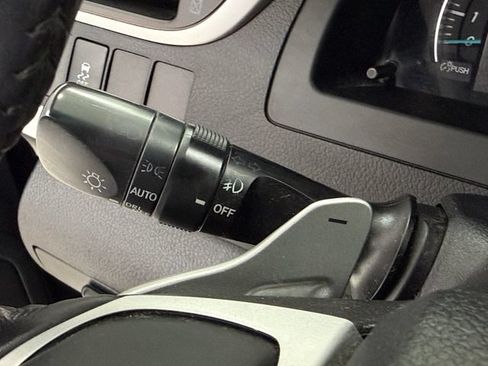 Used 2014 Toyota Camry SE FWD image 14
