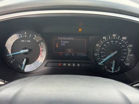Used 2013 Ford Fusion SE FWD image 26