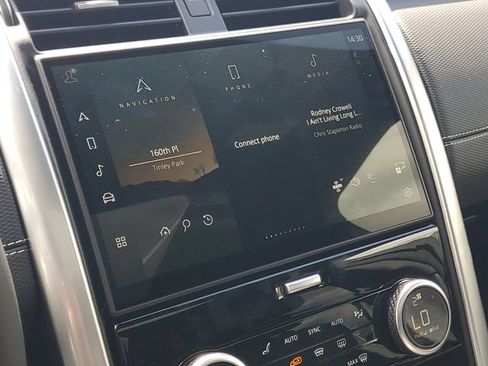 New 2025 Land Rover Discovery Dynamic SE AWD/4WD image 30