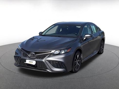Used 2024 Toyota Camry SE FWD image 7