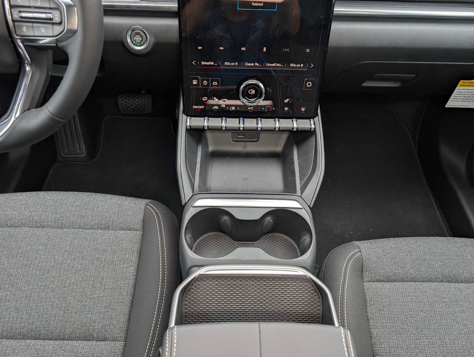 New 2027 GMC Terrain Elevation w/ Technology Package II AWD/4WD image 13