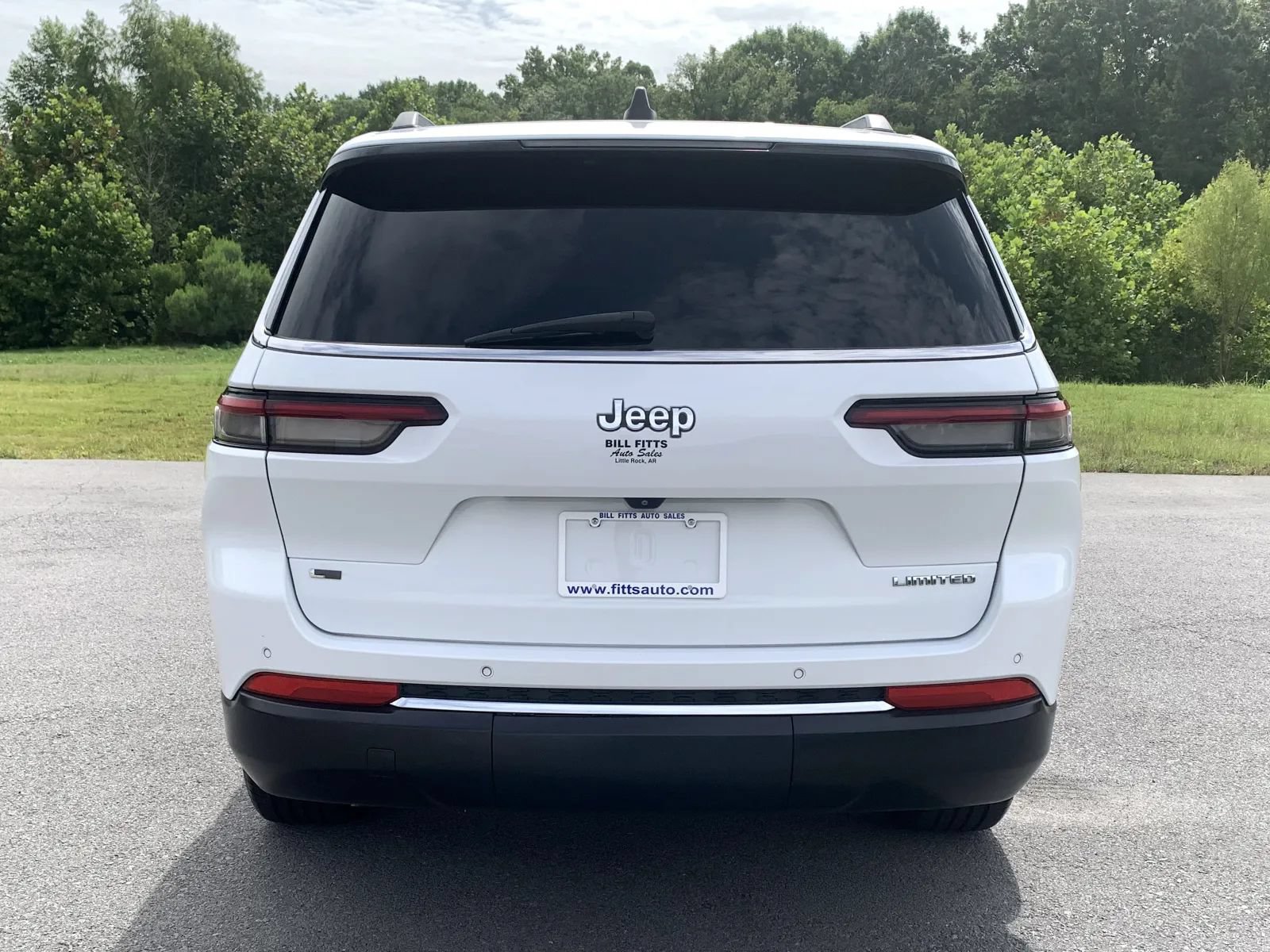 Used 2022 Jeep Grand Cherokee L Limited RWD image 6