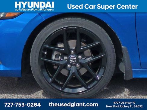 Used 2023 Honda Civic Sport image 10