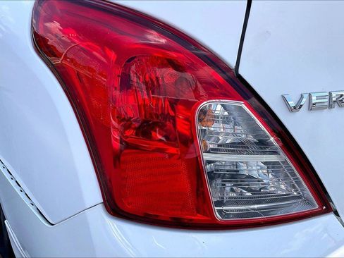 Used 2019 Nissan Versa S Plus FWD image 30