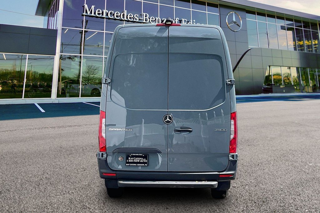 Used 2026 Mercedes-Benz Sprinter 2500 image 4
