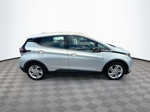 Used 2023 Chevrolet Bolt LT w/ Driver Confidence Package FWD image 8