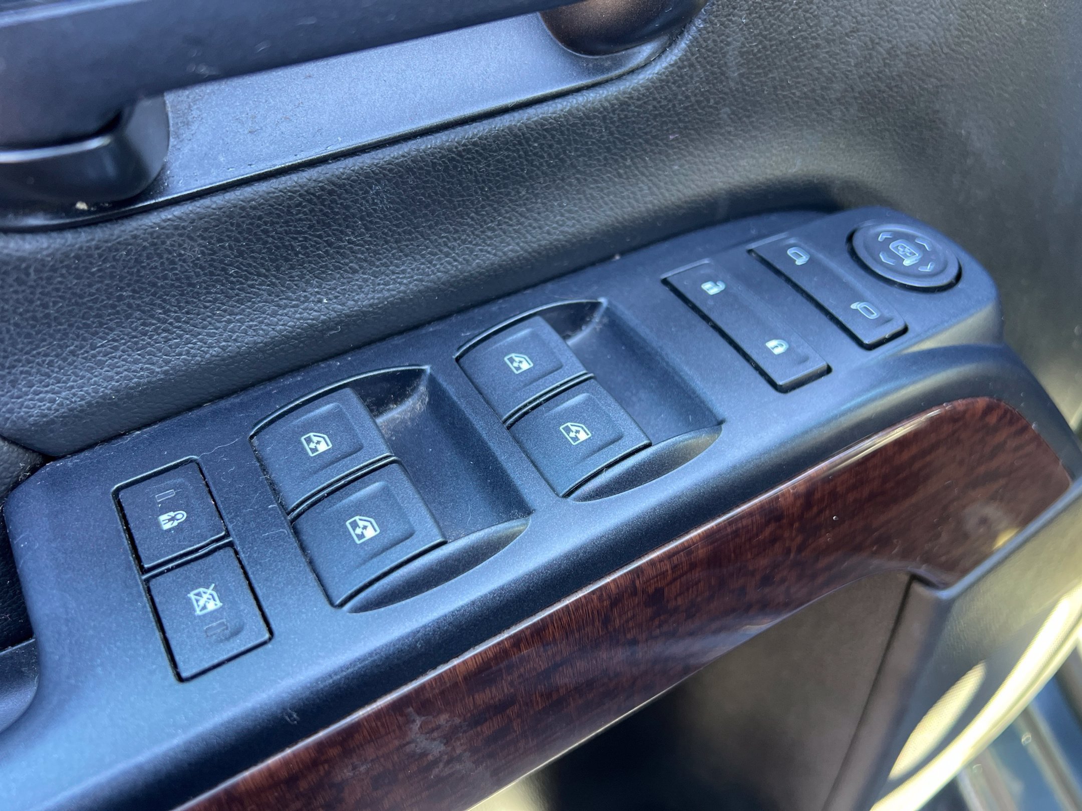 Used 2018 GMC Sierra 1500 SLE w/ SLE Value Package AWD/4WD image 13