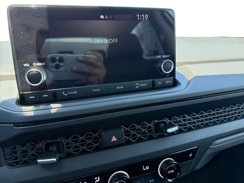 Certified 2025 Honda Accord SE image 12
