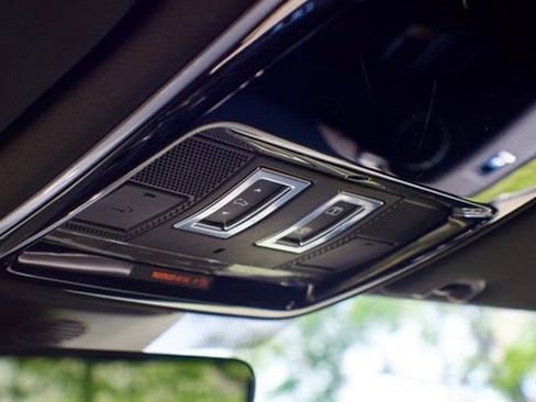 Used 2018 Land Rover Range Rover Sport HSE image 38