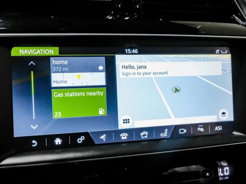 Used 2017 Jaguar F-PACE S image 28